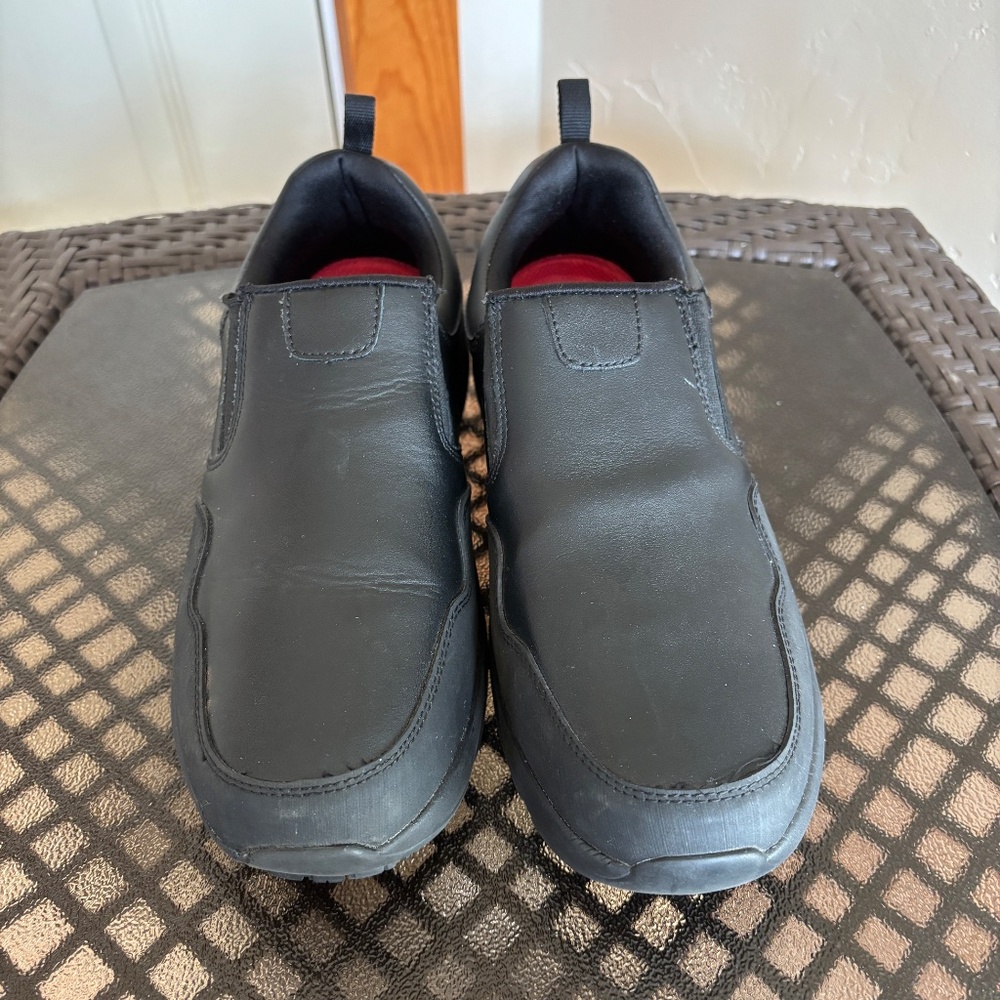 Skechers Work Slip Resistant Slip On Leather Loafer Shoes Size 7.5